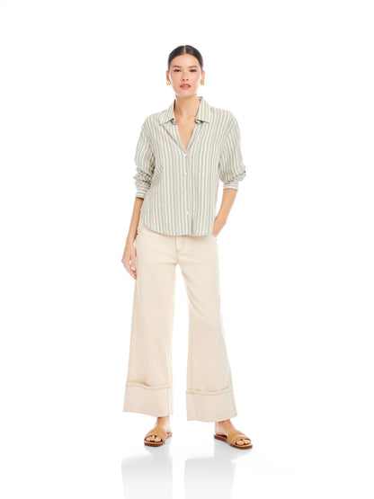 LEIGHTON RUCHED SLEEVE SHIRT