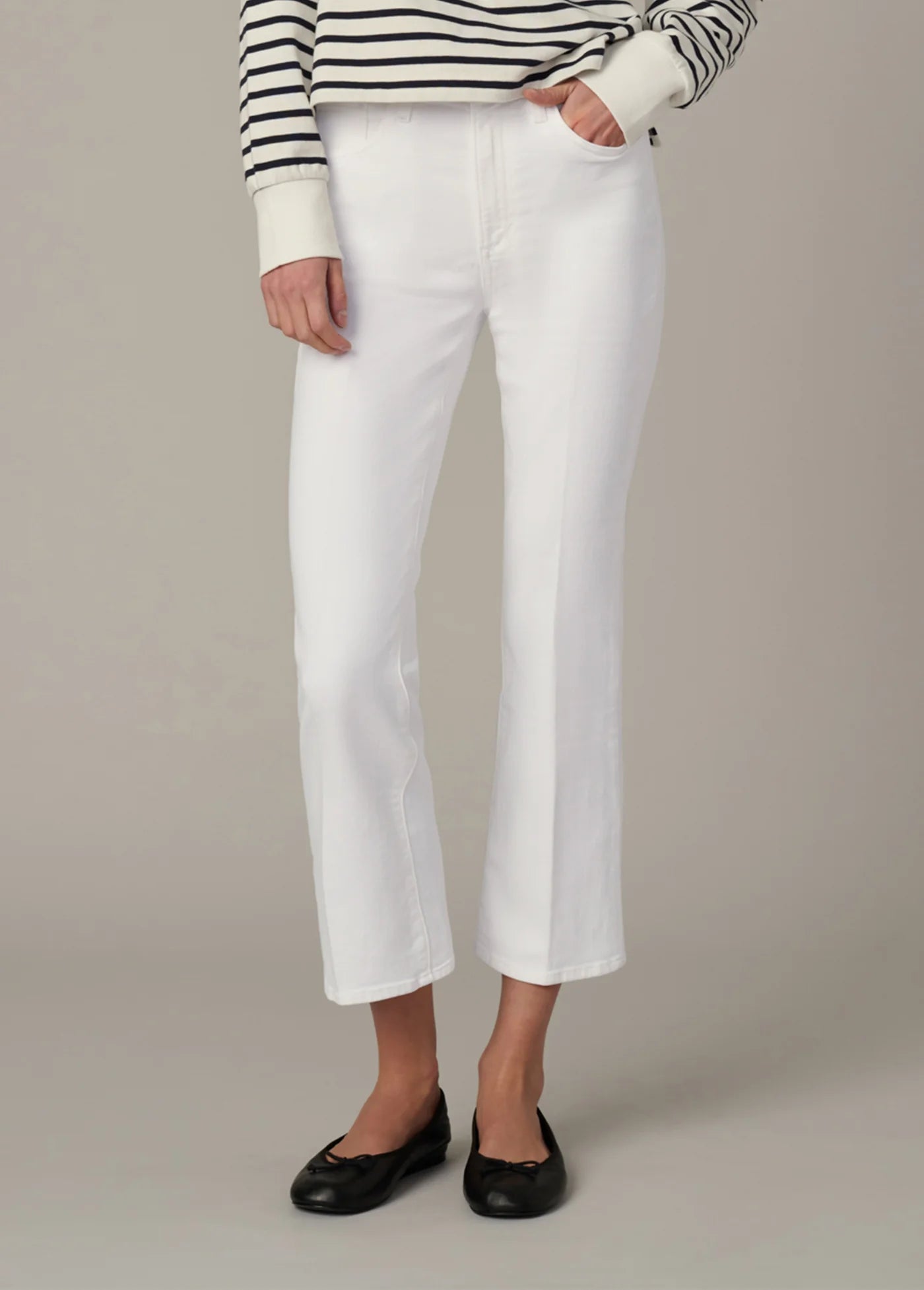 Joe’s Jeans The Callie Cropped Bootcut - in white
