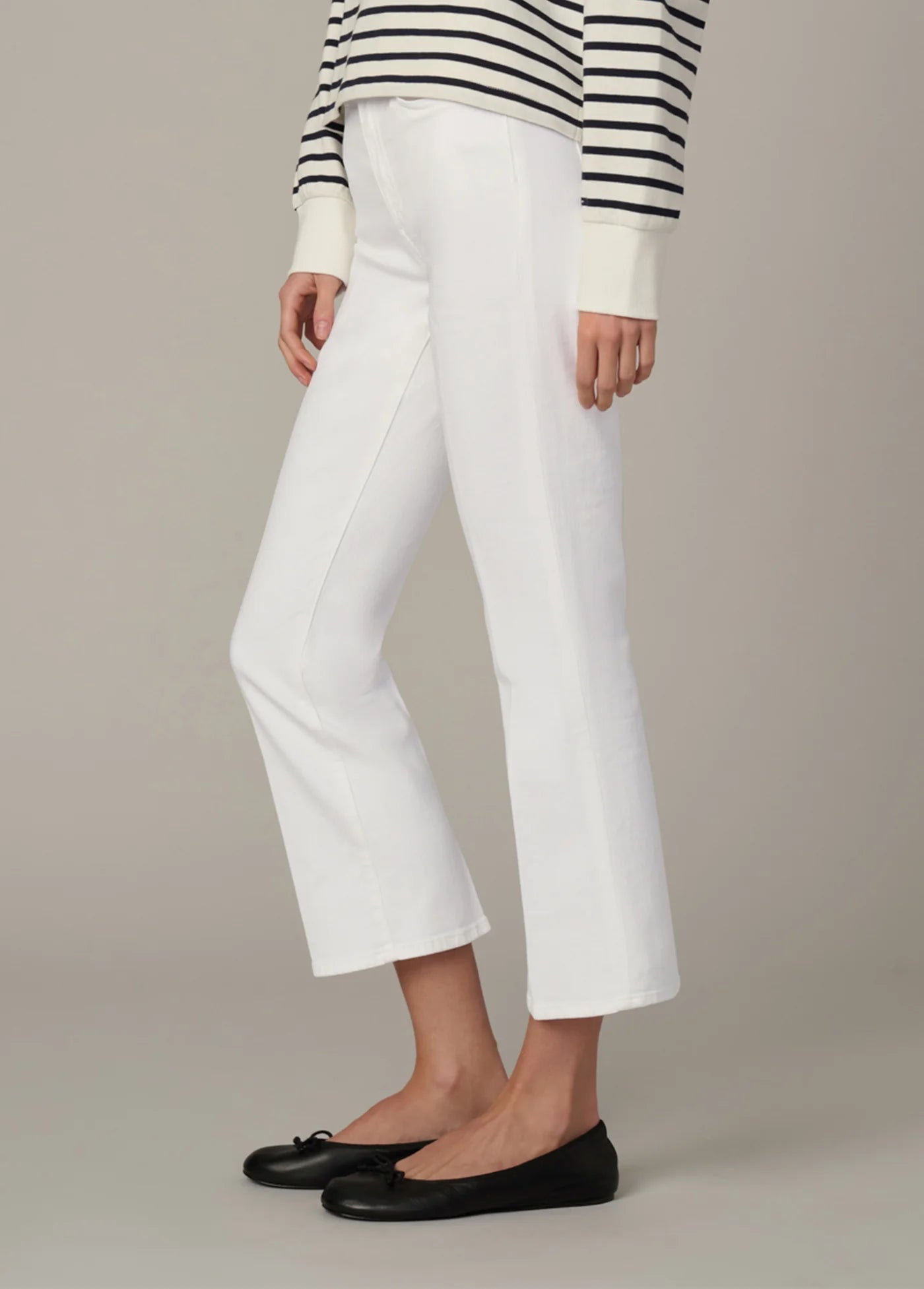 Joe’s Jeans The Callie Cropped Bootcut - in white